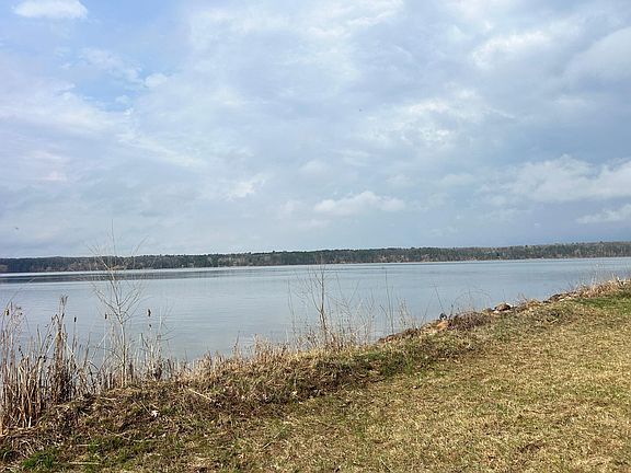 2nd image of 2394 Lake Shore Dr