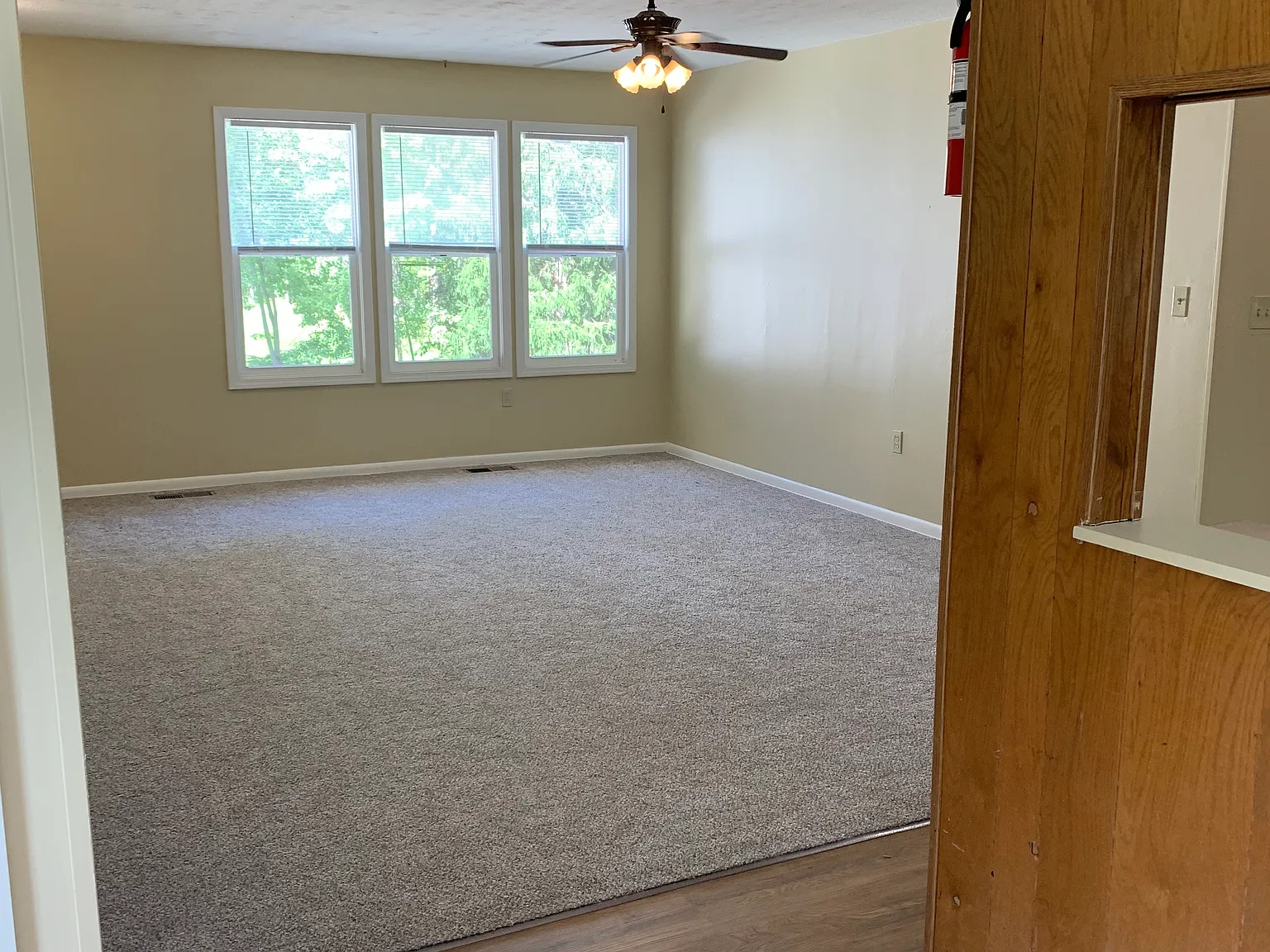 3 bed, 1008 sqft, $1,300 — Photo 1