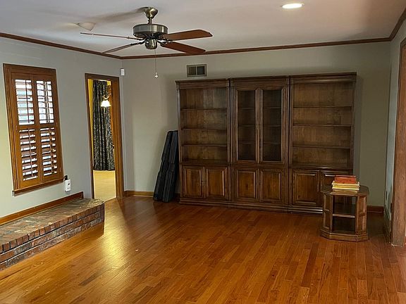 4th image of 8074 Dogwood Villa Dr