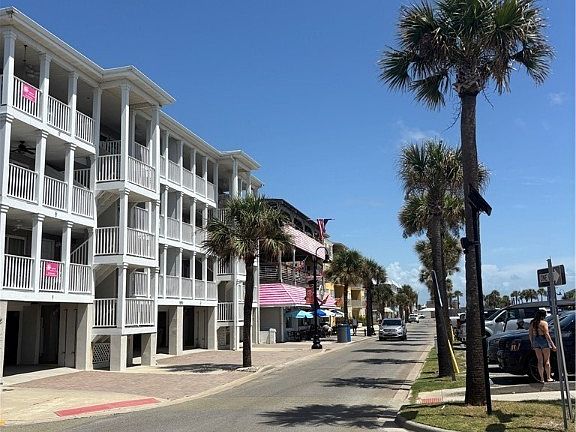 4th image of 1615 Strand Avenue #4