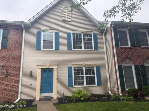 31 Citation Ct, Tinton Falls, NJ 07724
