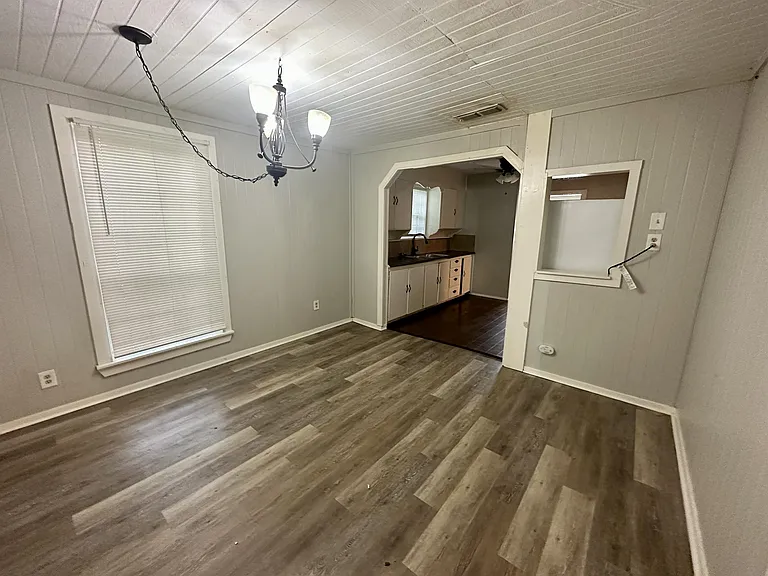 1008 Peak St — Photo 6