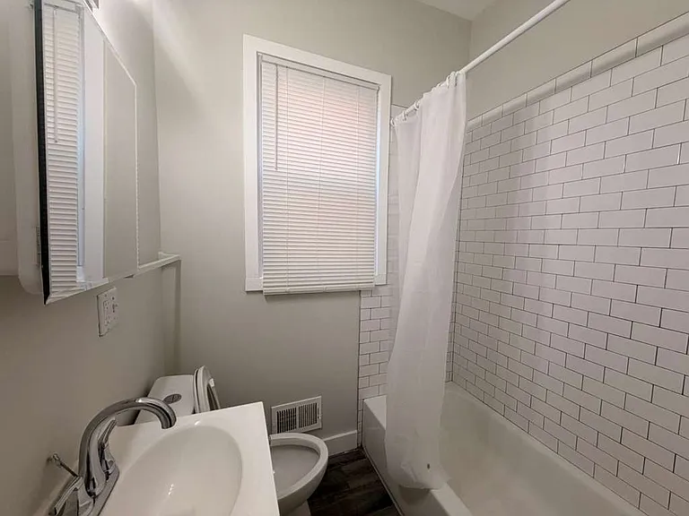 23 Hallock St #D1 — Photo 10