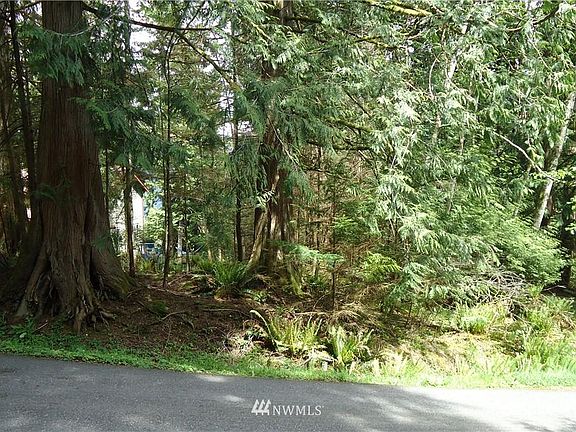 2nd image of 18 Rose Ridge Loop