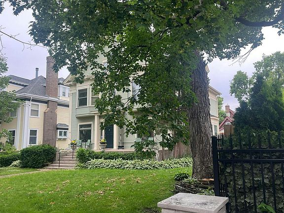 2nd image of 1775 Fremont Ave S