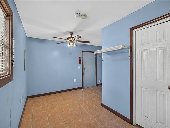4th image of 3401 Ennis St #H