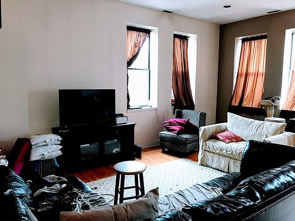 4th image of 2041 W North Ave APT 4