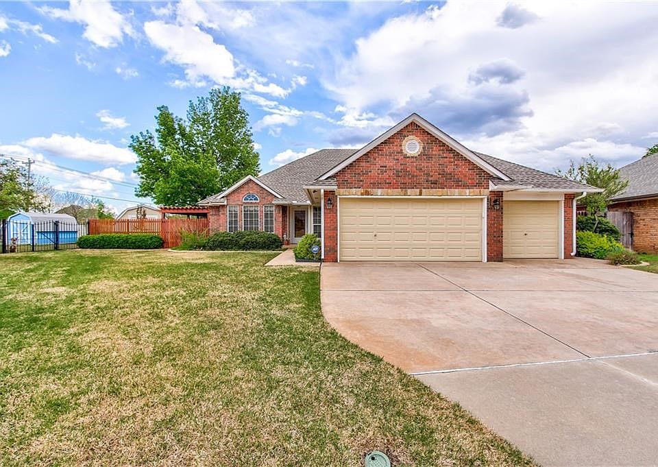 1st image of 1308 SW 111th Pl