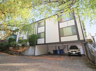 2903 SE Pine St, Portland, OR