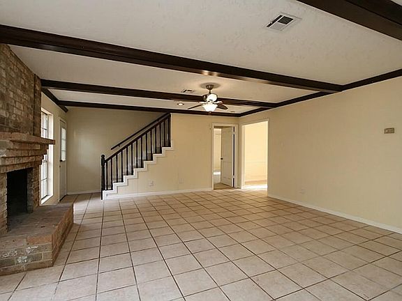 3rd image of 11706 Idlebrook Dr