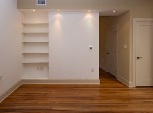 20 N Queen St #302, Lancaster, PA 17603