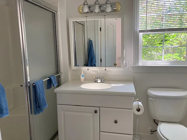 1705A Madison Ave — Photo 8
