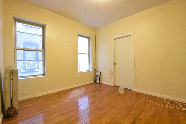 Rented by Clove Realty LLC | media 8