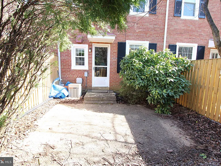 3339 S Stafford St — Photo 10