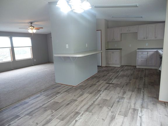 4th image of 2027 McCroskey Ave