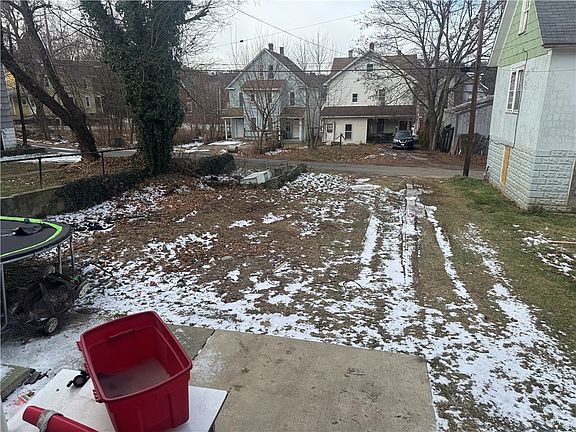 2nd image of 723 Cypress Ave