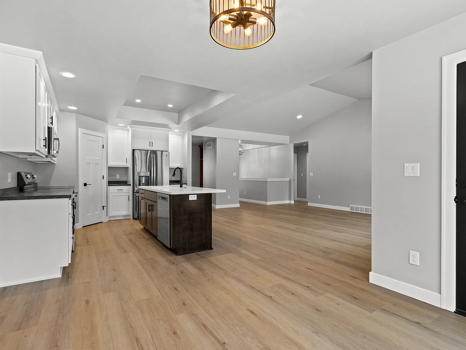 2325 Oliver Lane - 1 — Photo 4