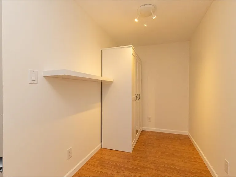 9232 University Cres #707 — Photo 10