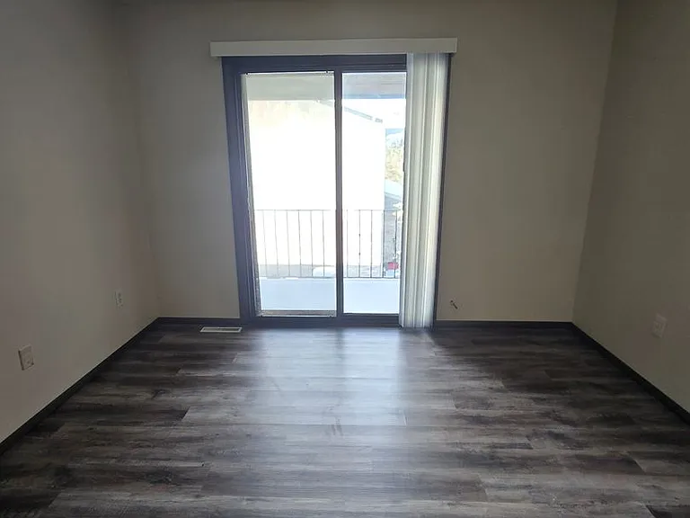 1565 Bryn Mawr Pl — Photo 11