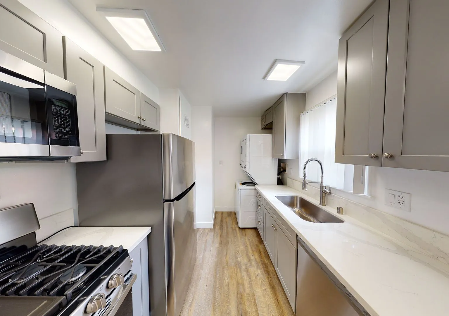 Upgraded & Remodeled, Cozy & Quiet — Photo 2