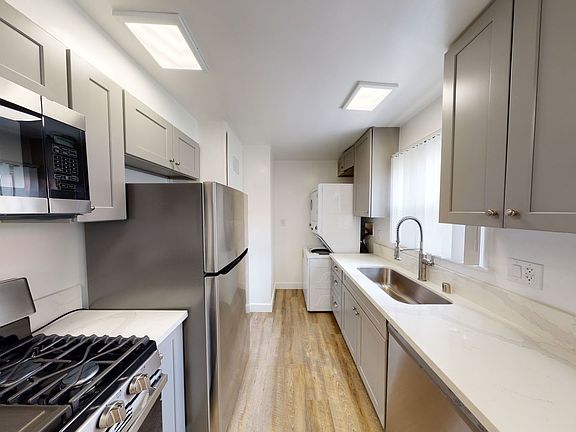 2nd image of 11591 Riverside Dr #11591