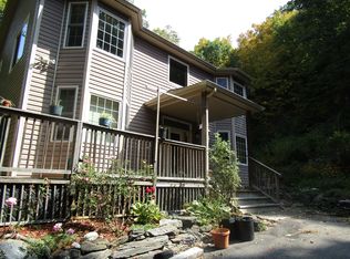 458 Creek Rd, Pleasant Valley, NY 12569