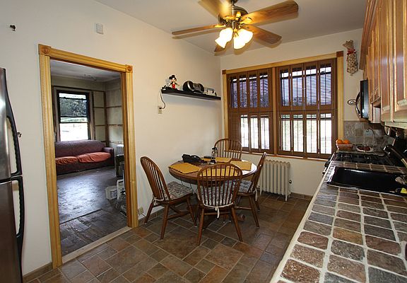 4th image of 251 Rockaway Ave