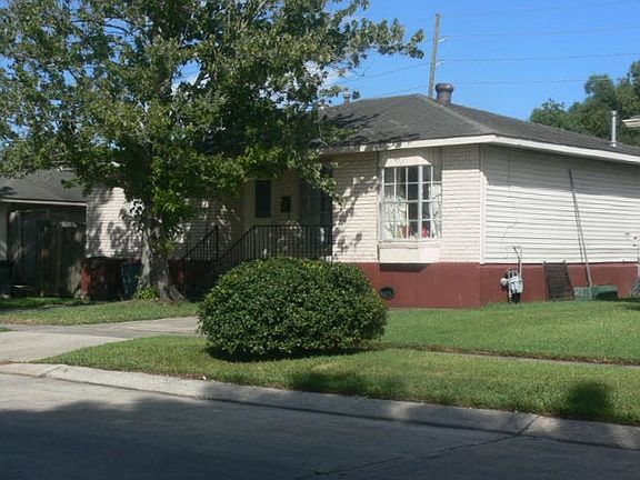2nd image of 3804 W Loyola Dr