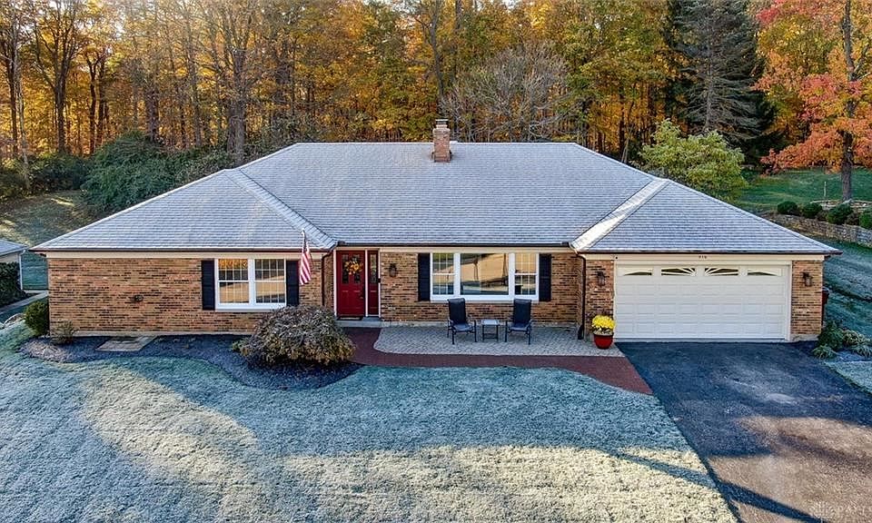 1st image of 916 Cedar Creek Cir