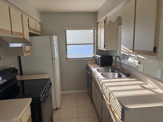 24540 Harborview Rd #H2 — Photo 7