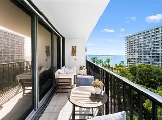 1450 Brickell Bay Dr APT 812, Miami, FL 33131
