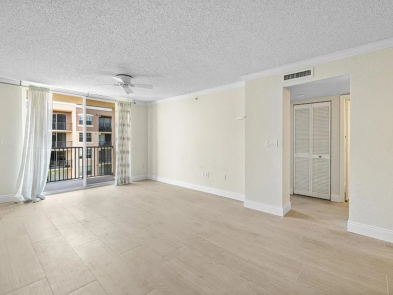 1801 N Flagler Dr #835 — Photo 11