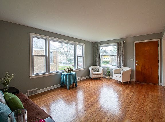 4th image of 310 S 23rd Ave