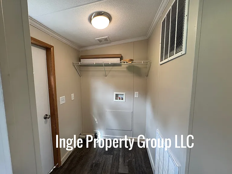 220 Sandy Rd — Photo 15