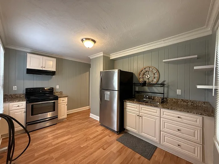 2660 Revolution Park Dr — Photo 3
