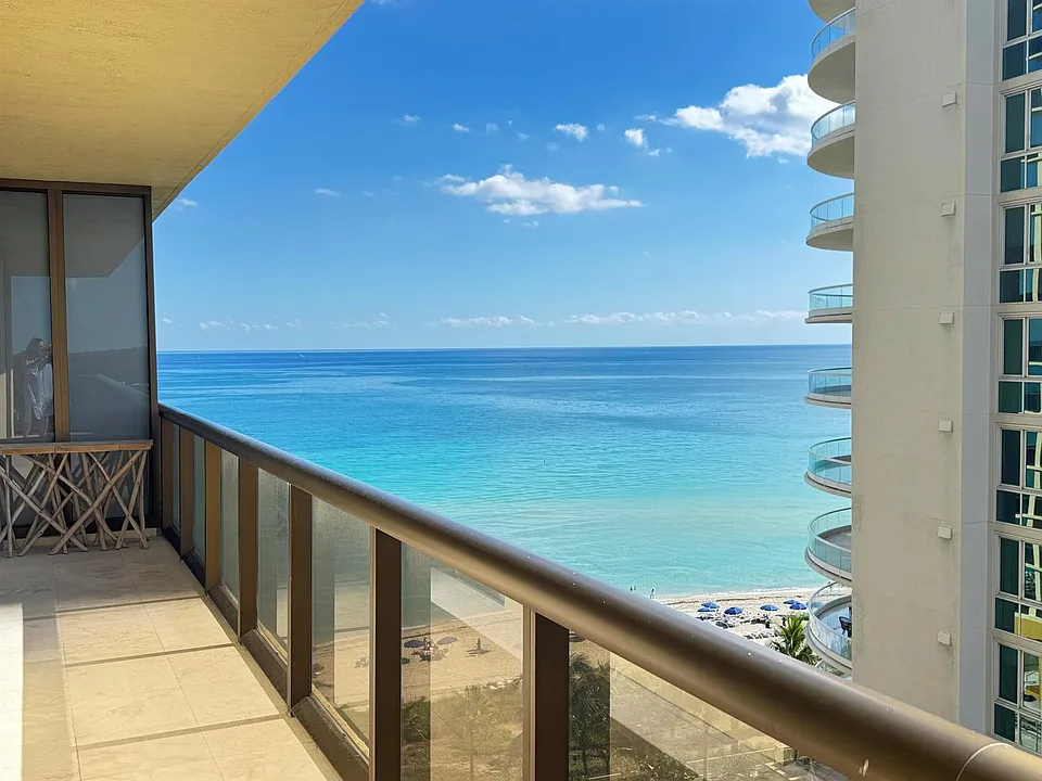 16275 Collins Ave #1004