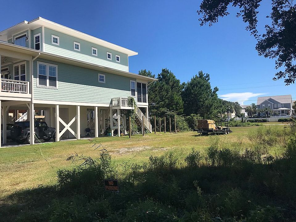 2nd image of 207 Annie Dr