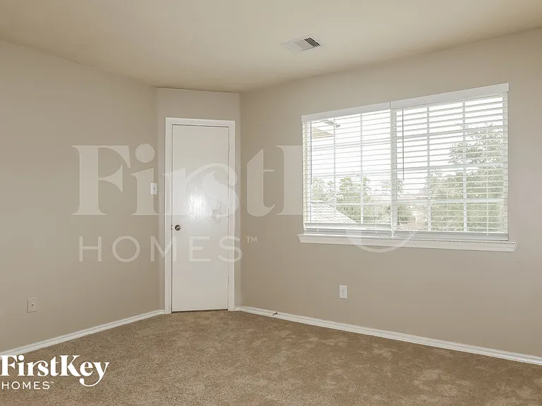 1442 Natural Pine Trl — Photo 14
