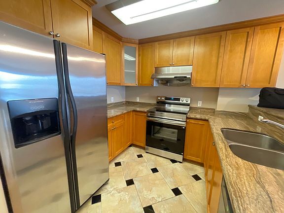 5th image of 15956 E 14th St APT 310