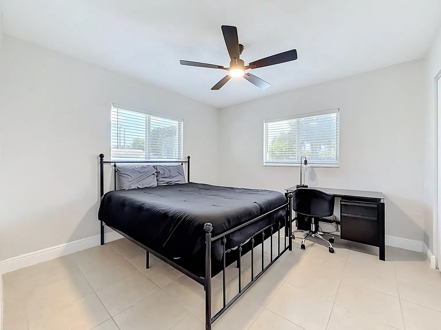 5 bed, 1830 sqft, $1,250 — Photo 1