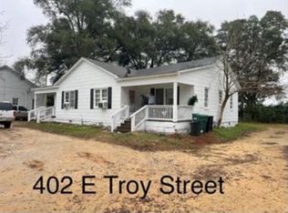 402 E Troy St, Brundidge, AL 36010