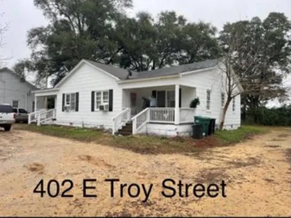 402 E Troy St, Brundidge, AL 36010