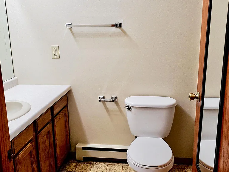 3304 Oak Knoll Dr — Photo 8