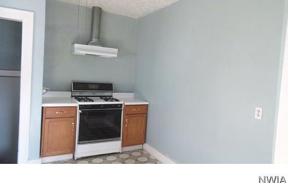 3rd image of 3315 6th St