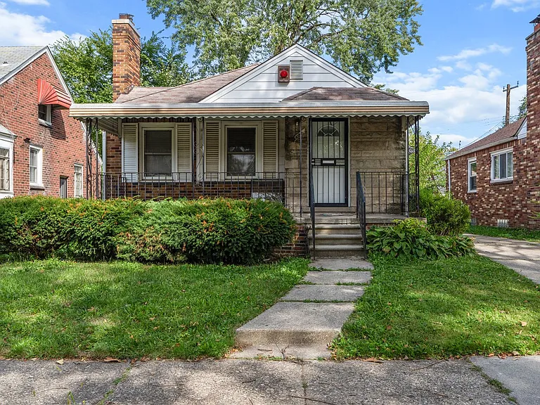 9022 Northlawn St — Photo 2