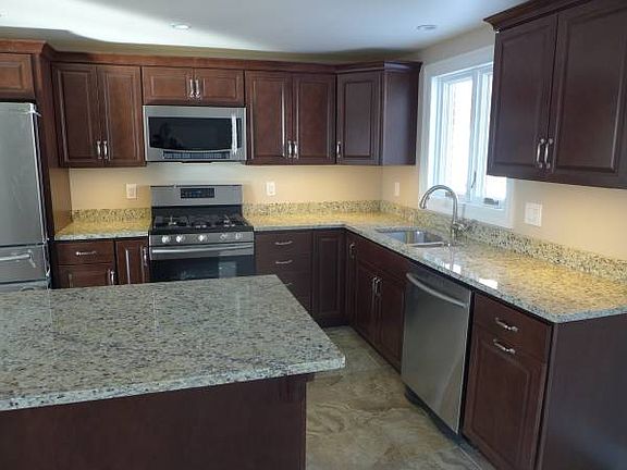 2nd image of 122 McMasters Dr
