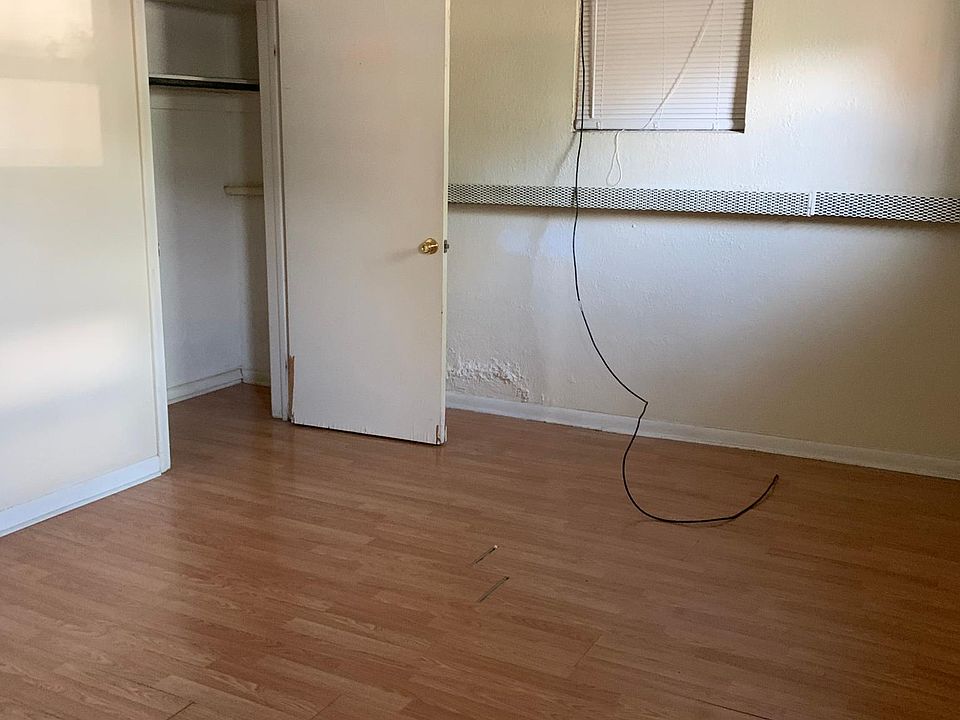 2nd image of 5538 Cass Ave #B1