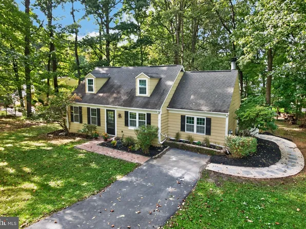 905 Woodview Dr, Coatesville, PA 19320