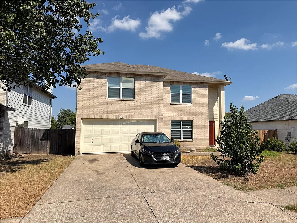 2203 Bluebonnet Dr