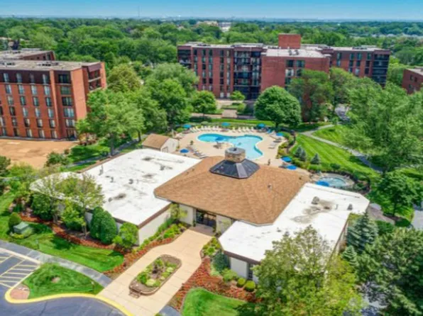 111 Acacia Dr APT 309, Indian Head Park, IL 60525